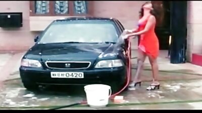 Seksi vroča blondinka ne bo nikoli pozabila užitka tega hardcore vraga