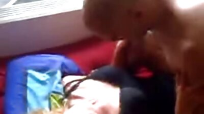 Sladka mlada stvar ima njeno muco globoko prodrl velik tiča