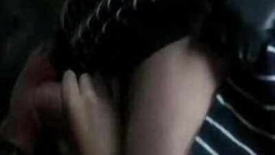 Eksotična dama s seksi rit in velikimi joški širi svojo piko