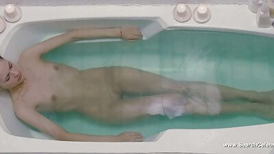 Seksi dekle nagovori svojega sodelavca, da pride k njej domov in jo pofuka
